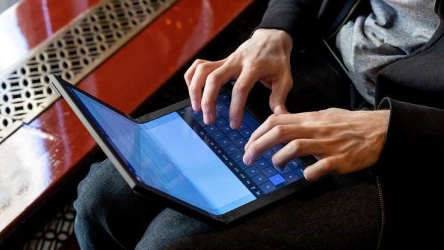 ThinkPad X1 - El primer portátil con pantalla flexible del mundo