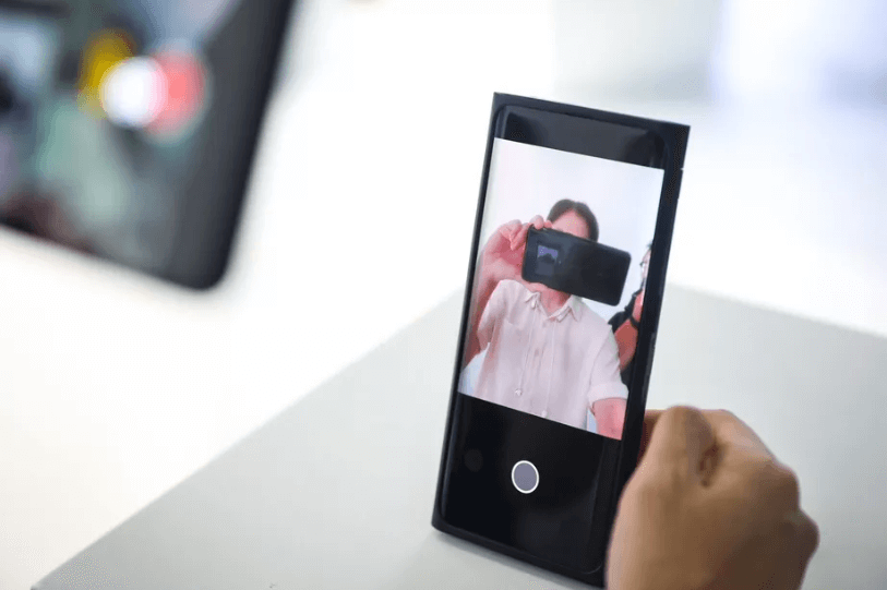 La primera cámara selfie bajo pantalla es presentada por Oppo