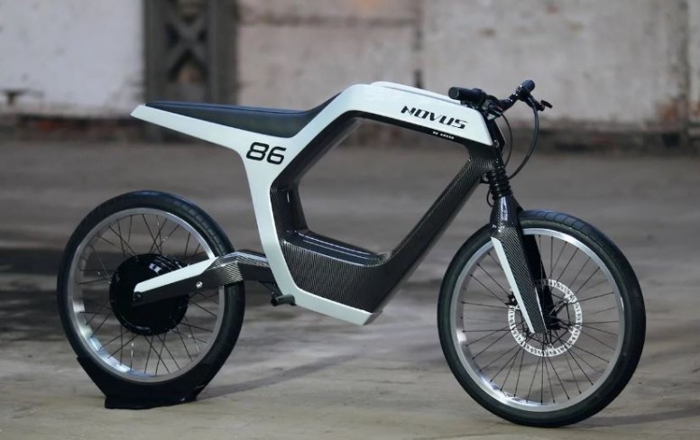 Novus: La motocicleta de fibra de carbono eléctrica sin botones