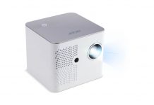 Cine en la palma de tu mano con Acer B130i
