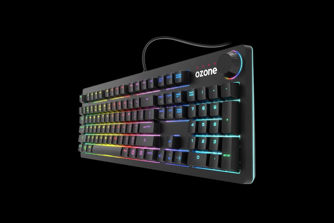 Ozone StrikeBack, 105 teclas mecánicas con RGB