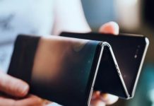 Smartphone Plegable como un tríptico a cargo de TCL Smartphone Plegable como un tríptico a cargo de TCL