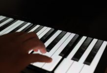 OnePlus Phone Piano: teclado con 17 OnePlus 7T Pro OnePlus Phone Piano