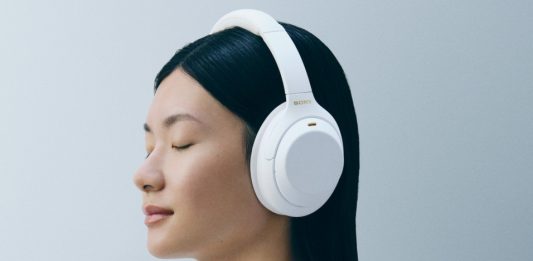 Sony WH-1000XM4 Silent White