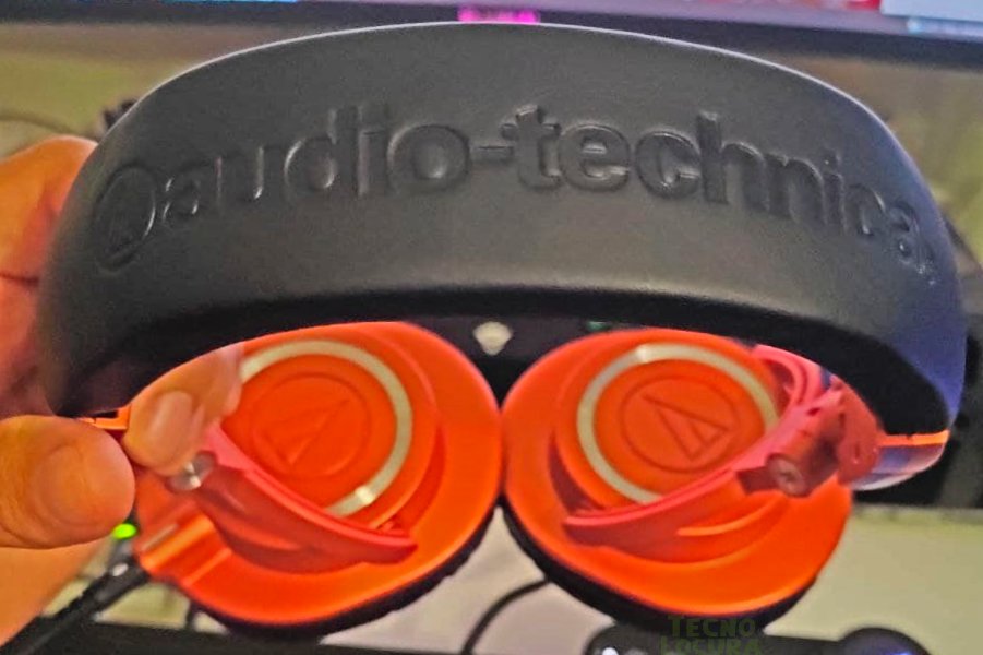Los mejores auriculares para DJ ahora en naranja- Audio-Technica ATH-M50xMO