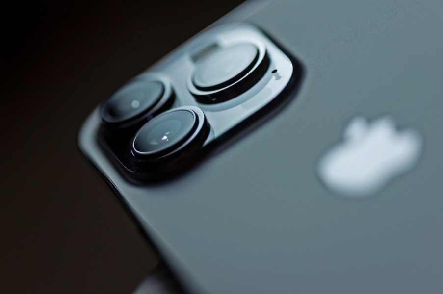 iPhone 14 podría presentar cámara frontal AF y lente 6P