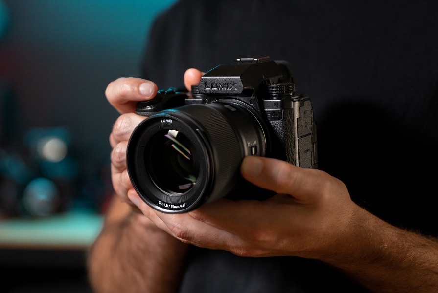 Panasonic Lumix S5II galardonada como Mejor cámara de formato completo