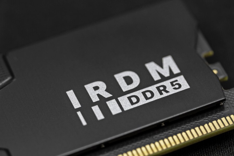 IRDM DDR5 U-DIMM con velocidades de hasta 6800 MHz
