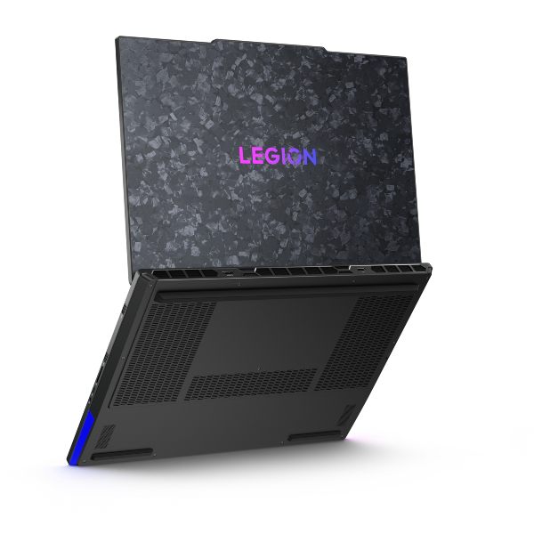 Lenovo Legion 9i (18”, 10) hace que los juegos cobren vida 