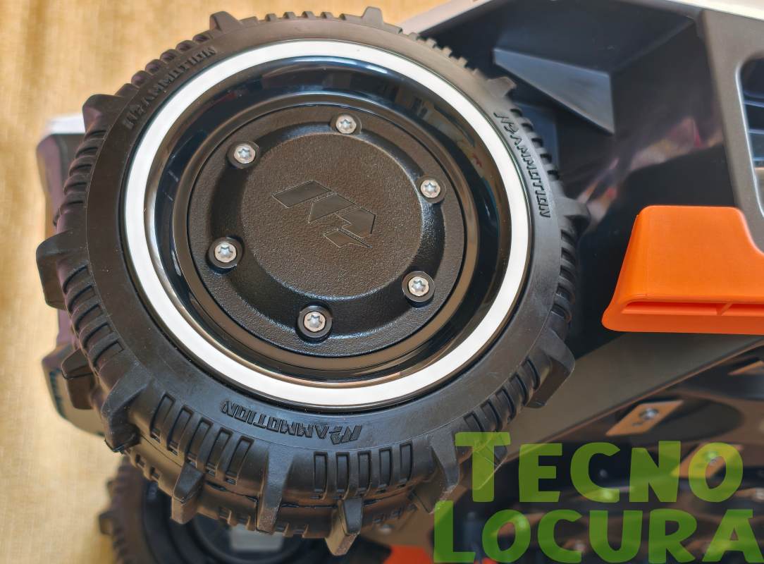 Mammotion Luba 3 AWD - TECNOLOCURA