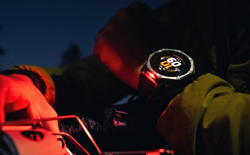 Amazfit T-Rex Dual Solar: Primer reloj deportivo AMOLED del mundo con sistema solar dual